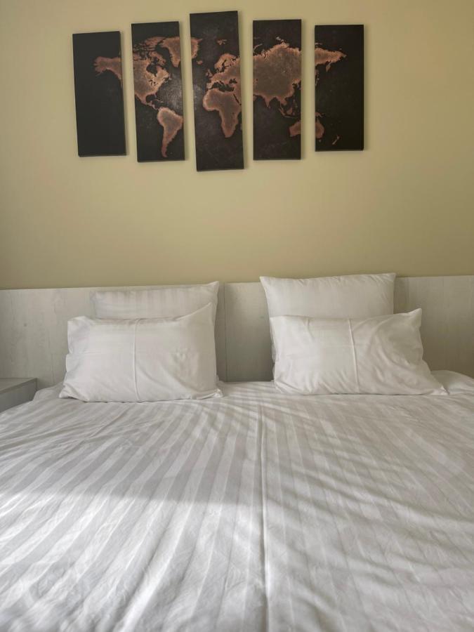 Aktau Airport Hotel Bagian luar foto