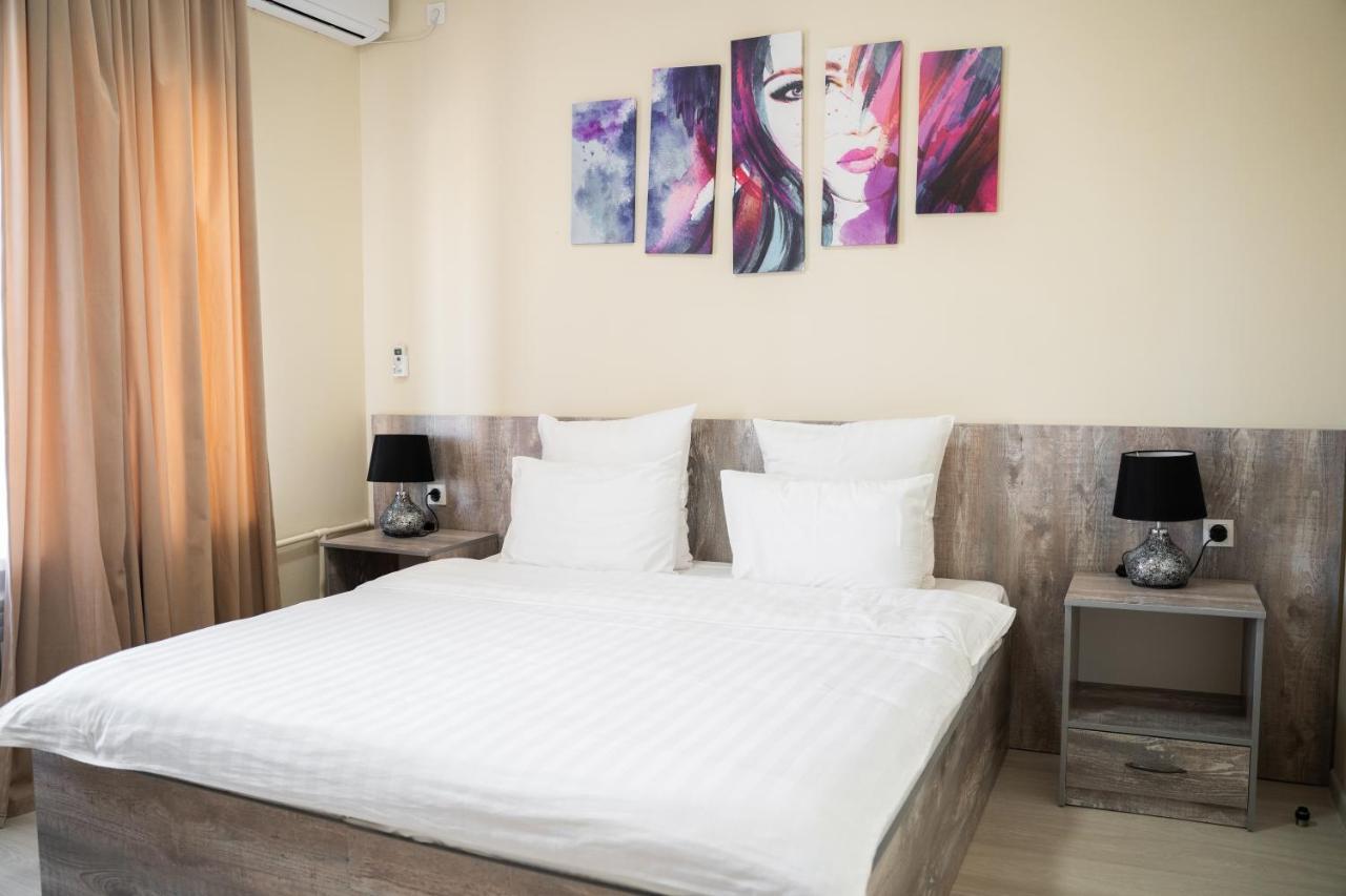 Aktau Airport Hotel Bagian luar foto